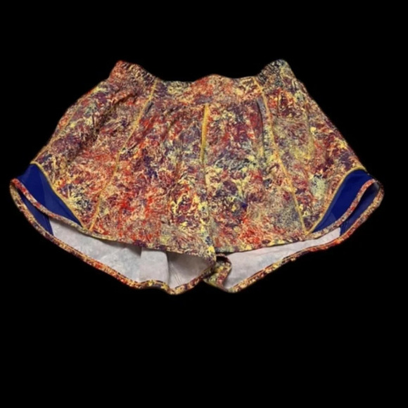 Lululemon seawheeze hotty hot shorts - Picture 1 of 1